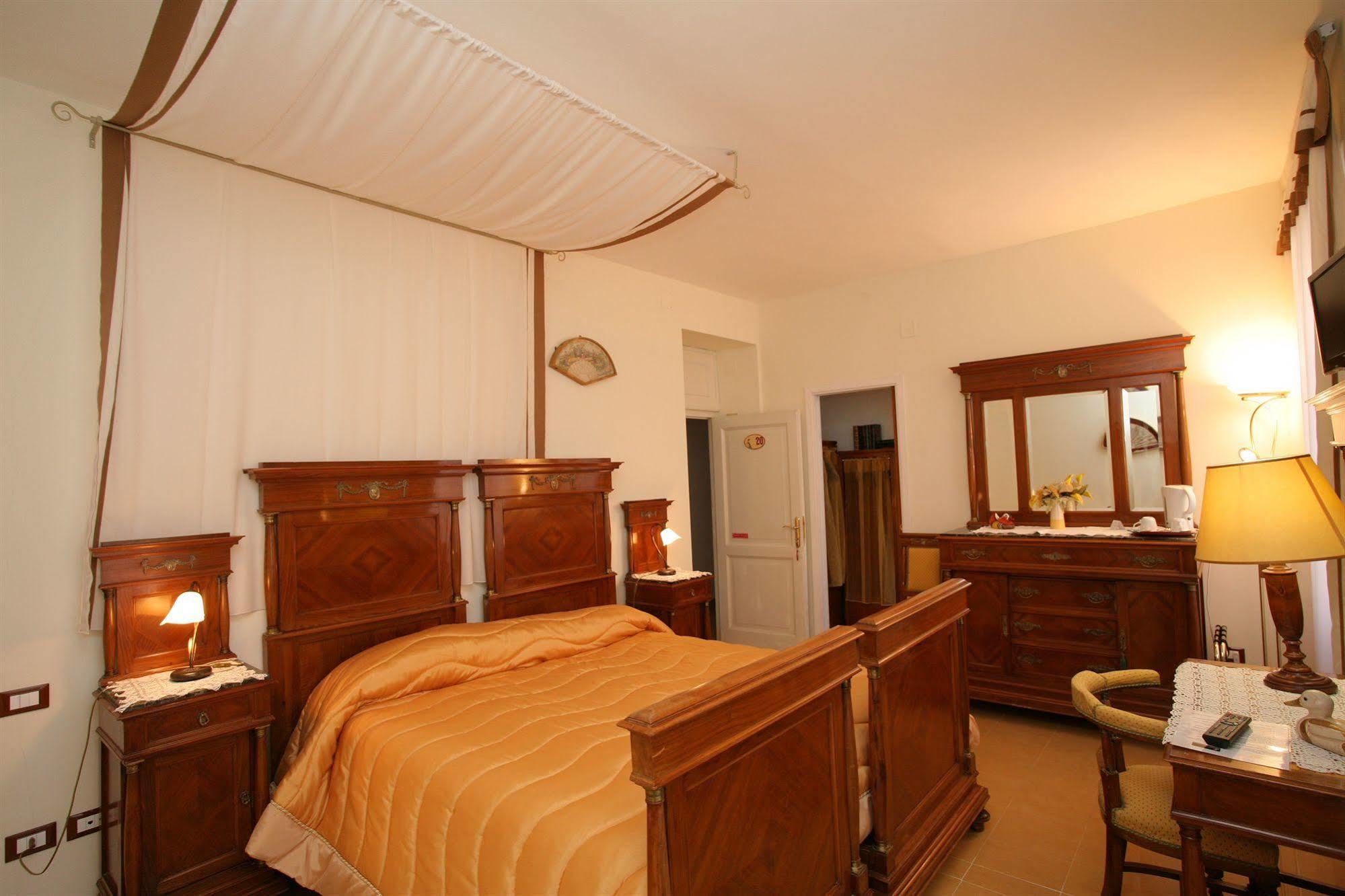 Hotel Roma Сканно Экстерьер фото